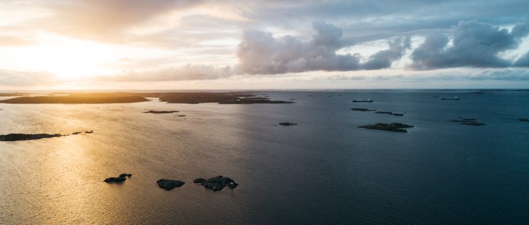 Utforska Sveriges skärgårdar och öar illustration